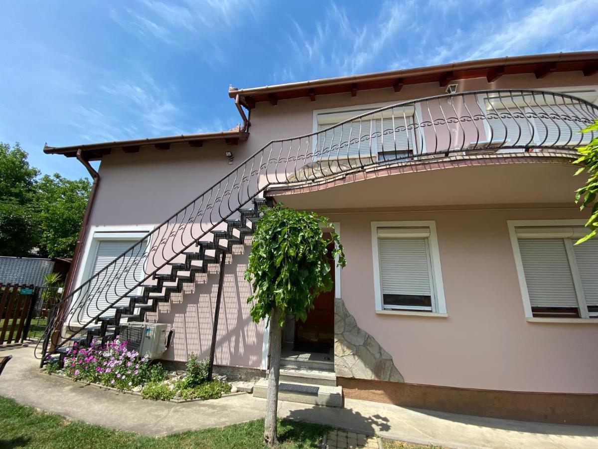 Do-Ti Apartmanhaz Balatonlelle Bagian luar foto