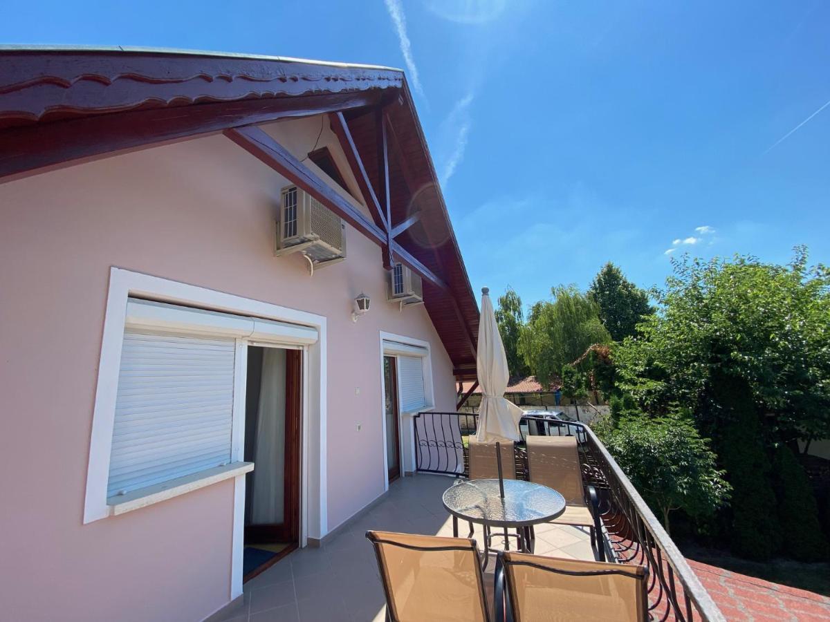 Do-Ti Apartmanhaz Balatonlelle Bagian luar foto