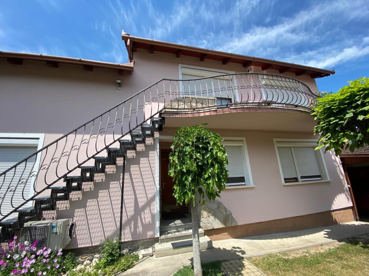 Do-Ti Apartmanhaz Balatonlelle Bagian luar foto