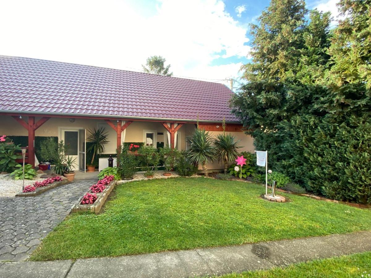 Do-Ti Apartmanhaz Balatonlelle Bagian luar foto