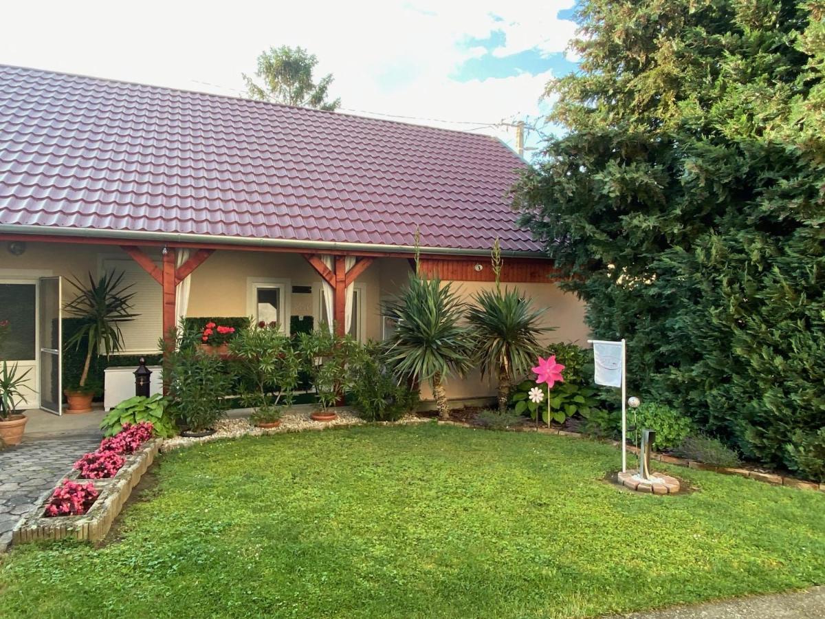 Do-Ti Apartmanhaz Balatonlelle Bagian luar foto