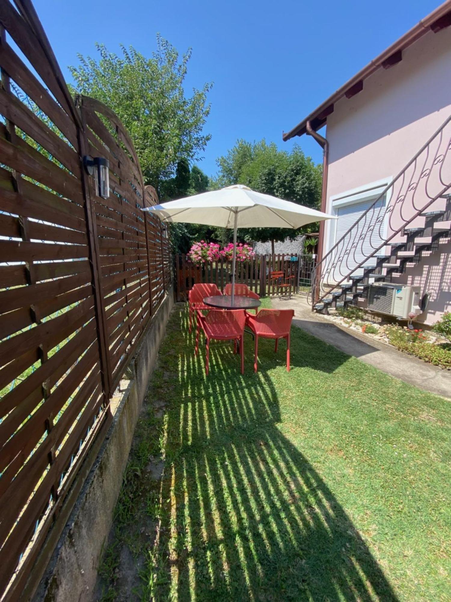 Do-Ti Apartmanhaz Balatonlelle Bagian luar foto